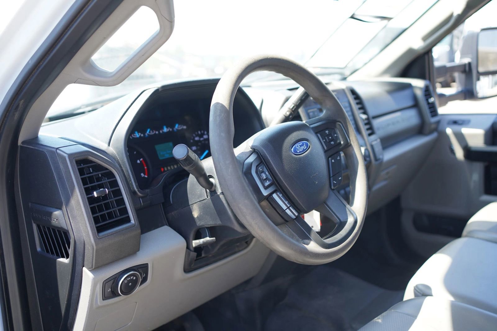 Used 2019 Ford F350 XL w/ Power Equipment Group AWD/4WD image 14