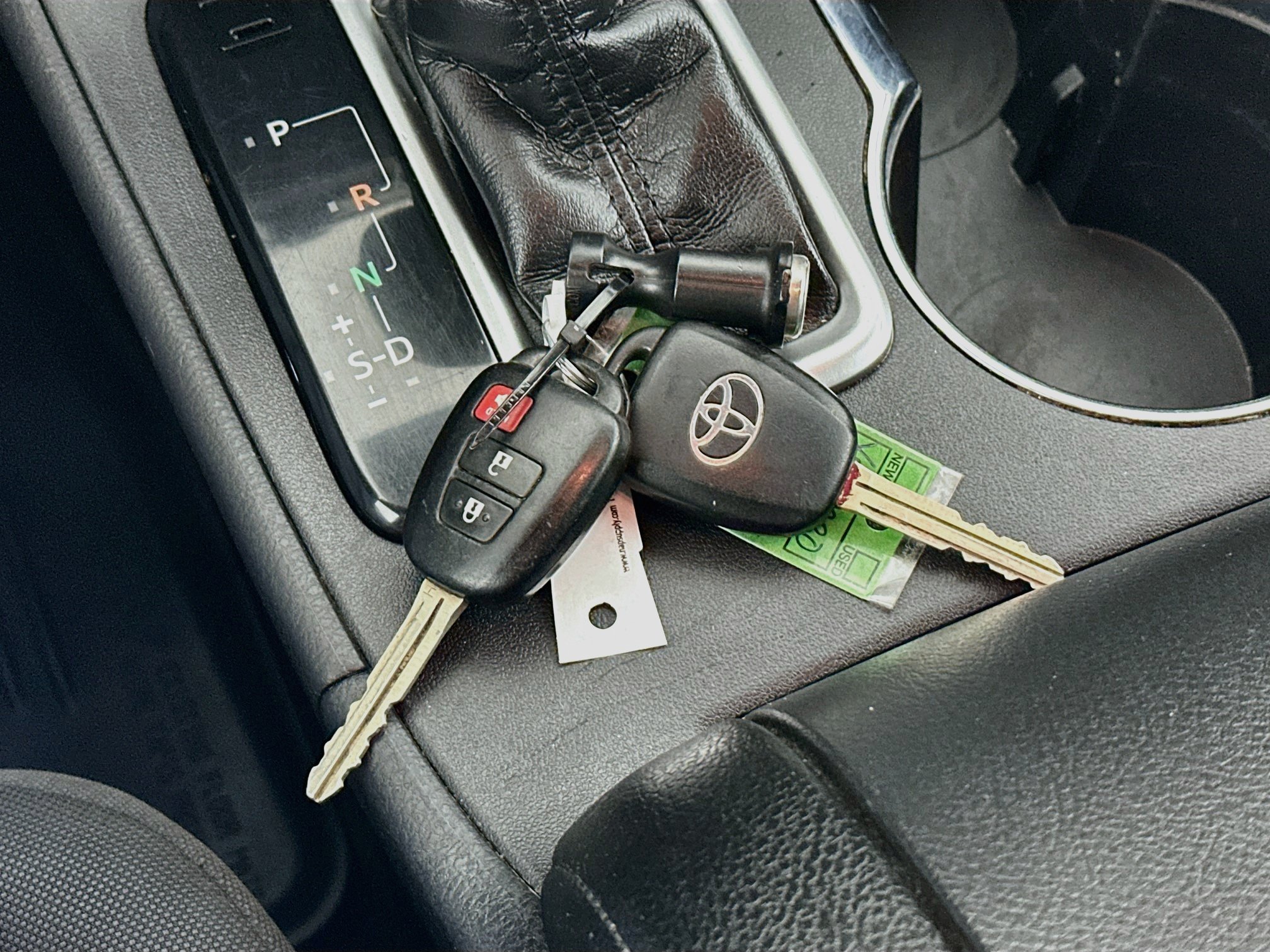 Used 2019 Toyota Highlander LE FWD image 24