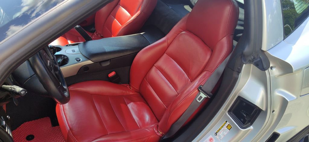 Used 2005 Chevrolet Corvette Coupe w/ Preferred Equipment Group image 27