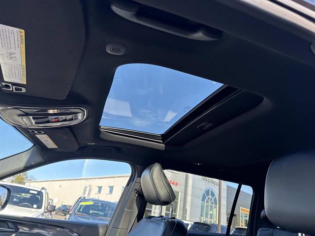 Used 2023 Jeep Grand Cherokee L Laredo image 10