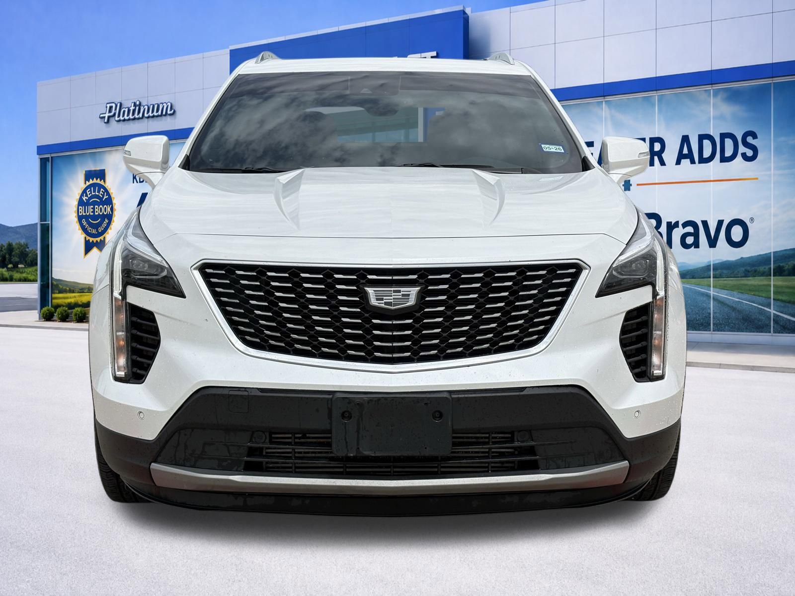 Used 2023 Cadillac XT4 Premium Luxury w/ Driver Assist Package FWD image 2