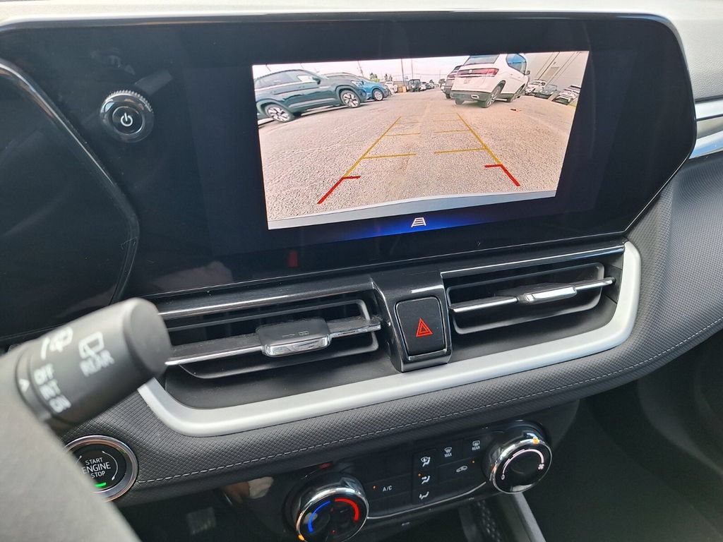 Used 2025 Chevrolet TrailBlazer LT FWD image 15