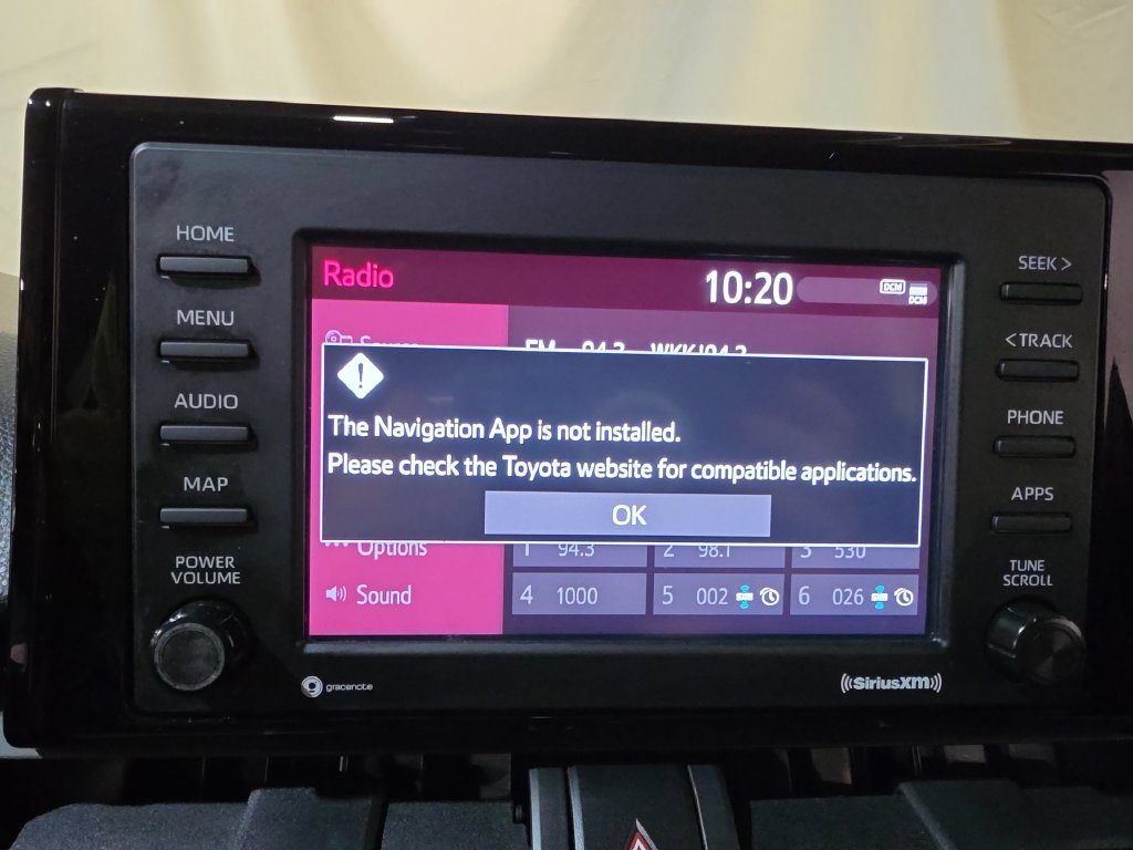 Used 2021 Toyota RAV4 LE AWD/4WD image 19