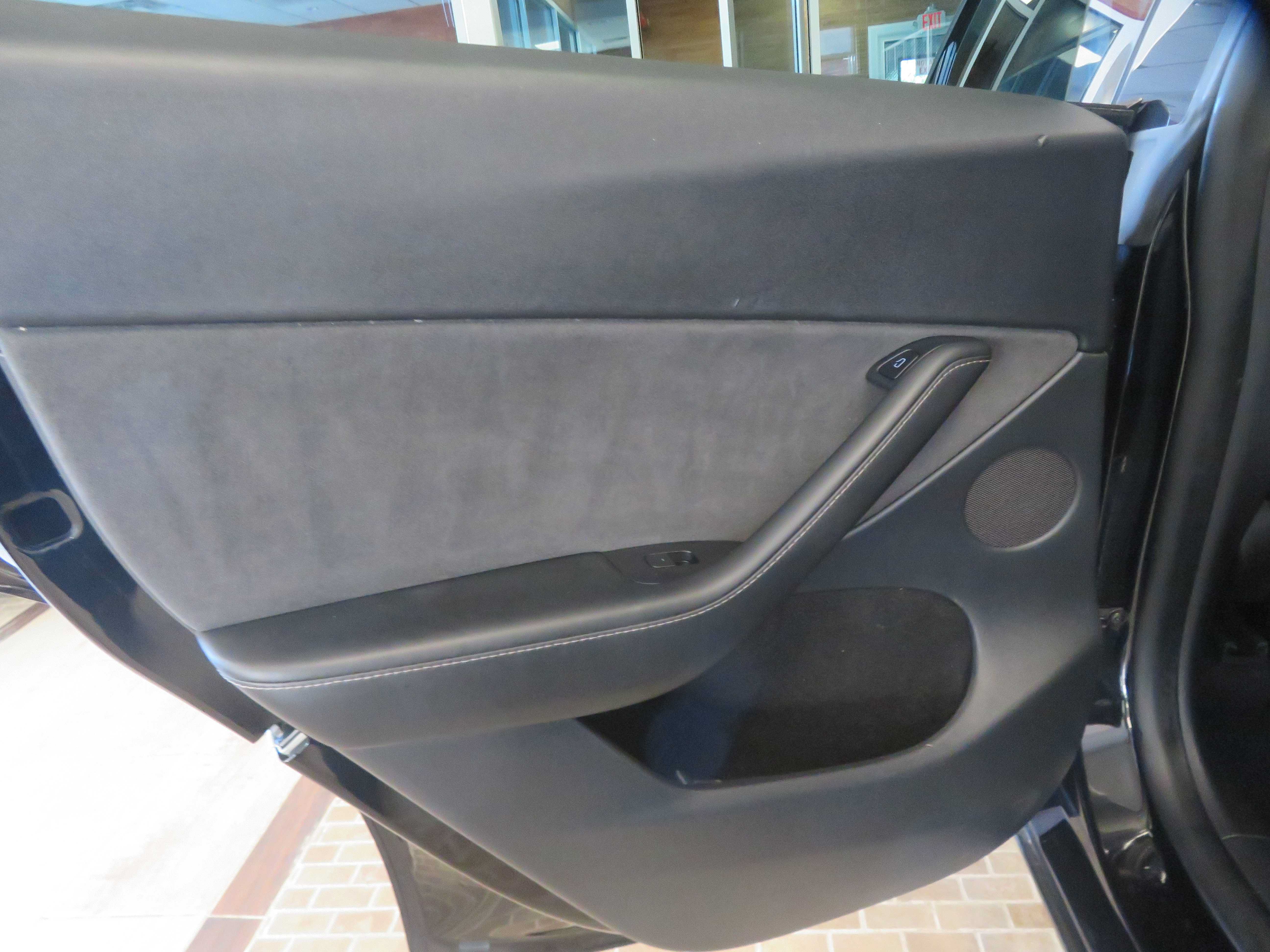 Used 2022 Tesla Model Y Performance AWD/4WD image 14