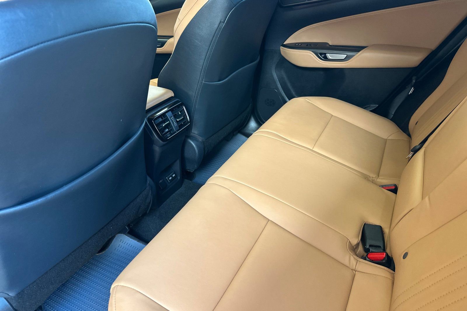 Used 2022 Lexus NX 350h AWD image 9