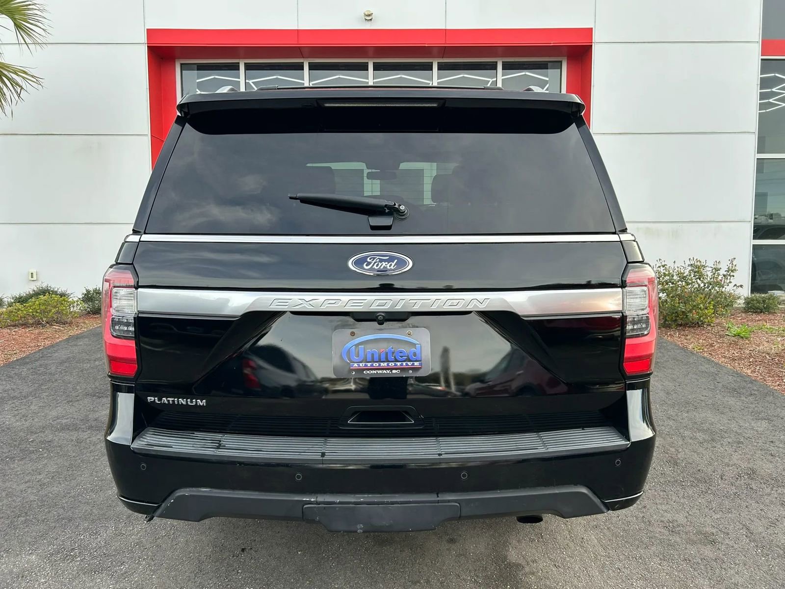 Used 2018 Ford Expedition Platinum AWD/4WD image 5