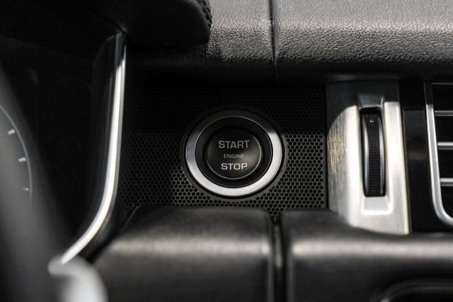 Used 2014 Land Rover Range Rover Supercharged AWD/4WD image 30