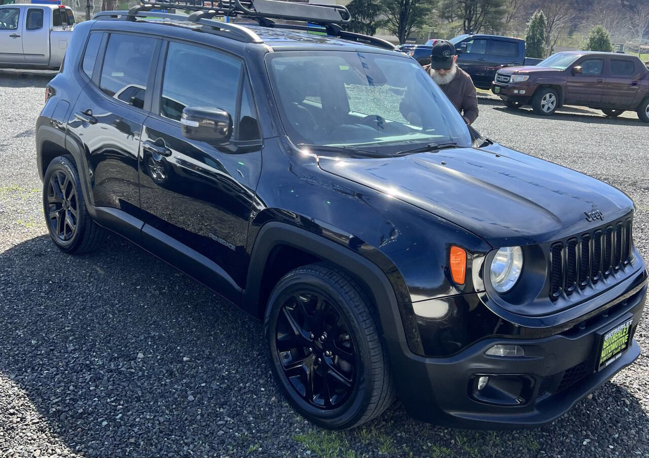 Used 2018 Jeep Renegade Altitude FWD image 8