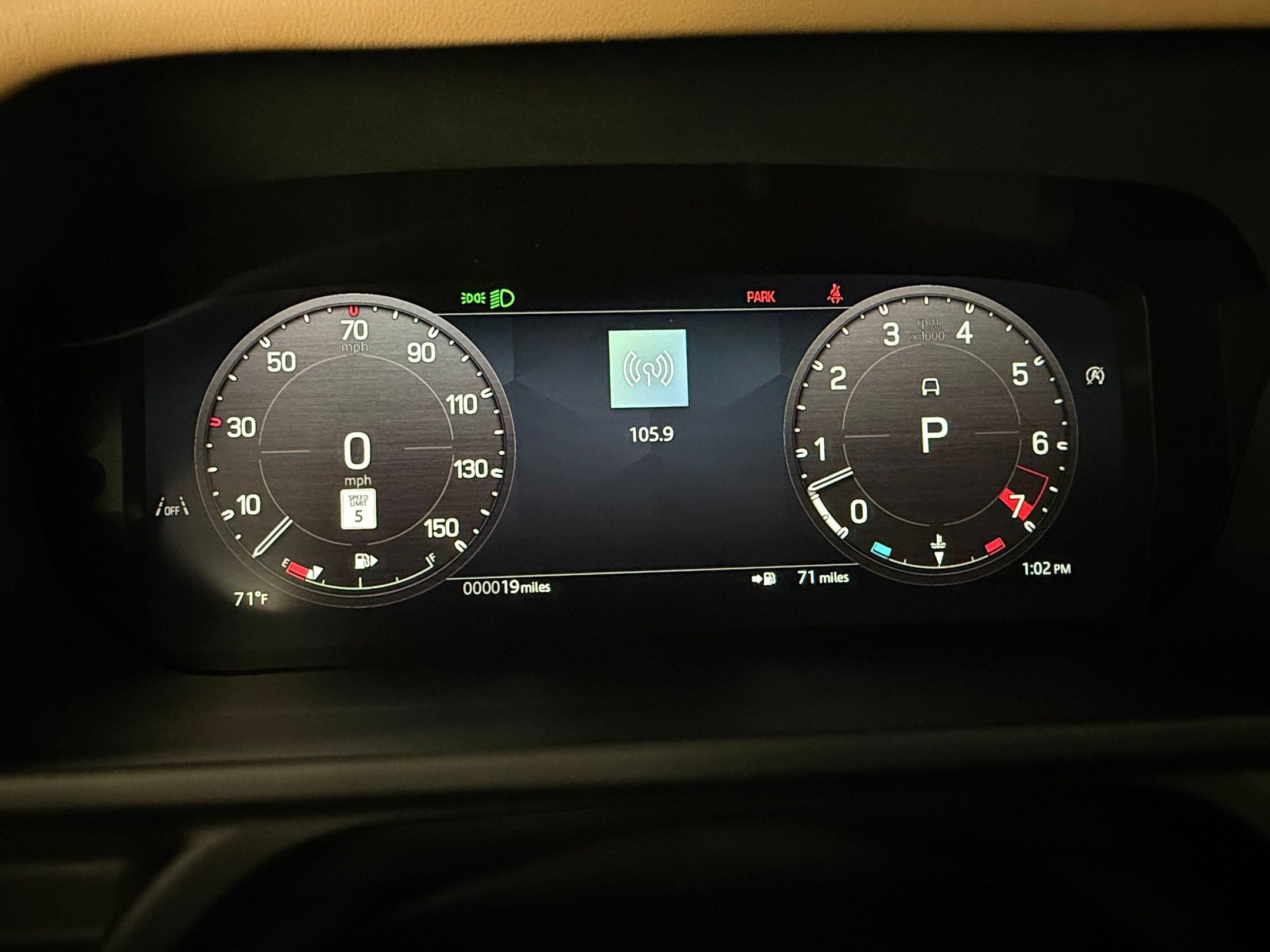 New 2026 Land Rover Defender 90 V8 AWD/4WD image 18