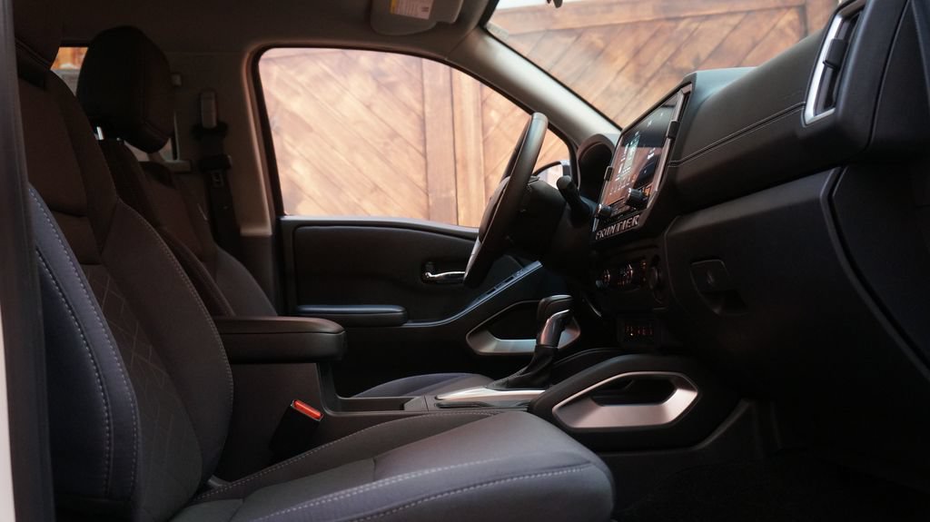Used 2025 Nissan Frontier SV w/ SV Convenience Package AWD/4WD image 52