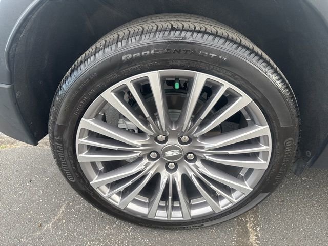 Used 2024 Cadillac XT4 Premium Luxury image 14