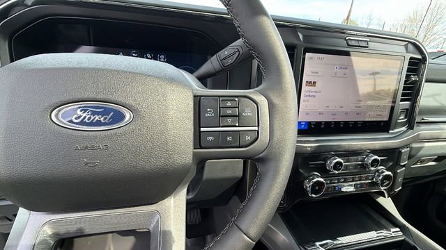New 2026 Ford F350 Lariat w/ Black Appearance Package image 31