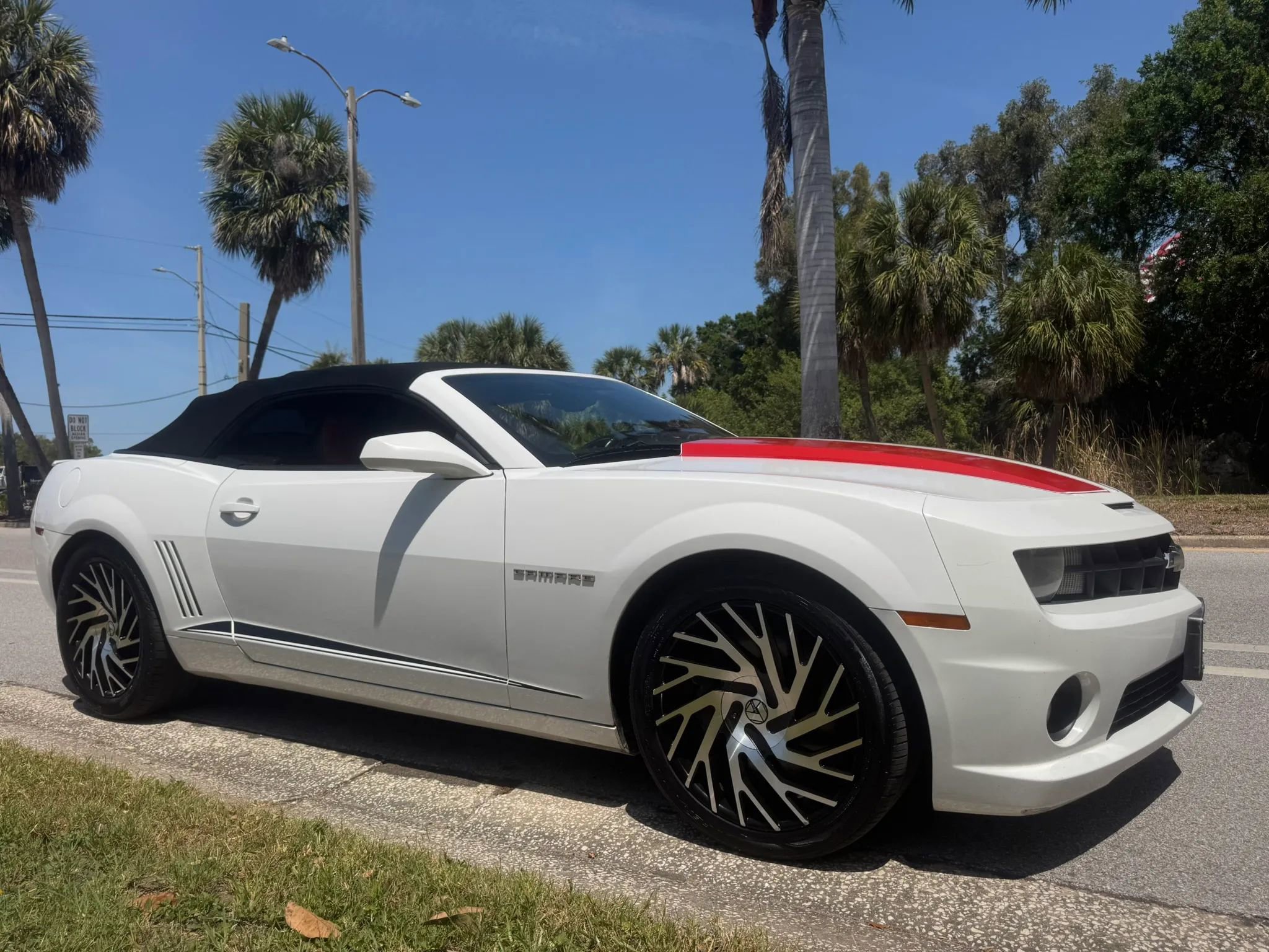 Used 2011 Chevrolet Camaro SS w/ RS Package RWD image 4
