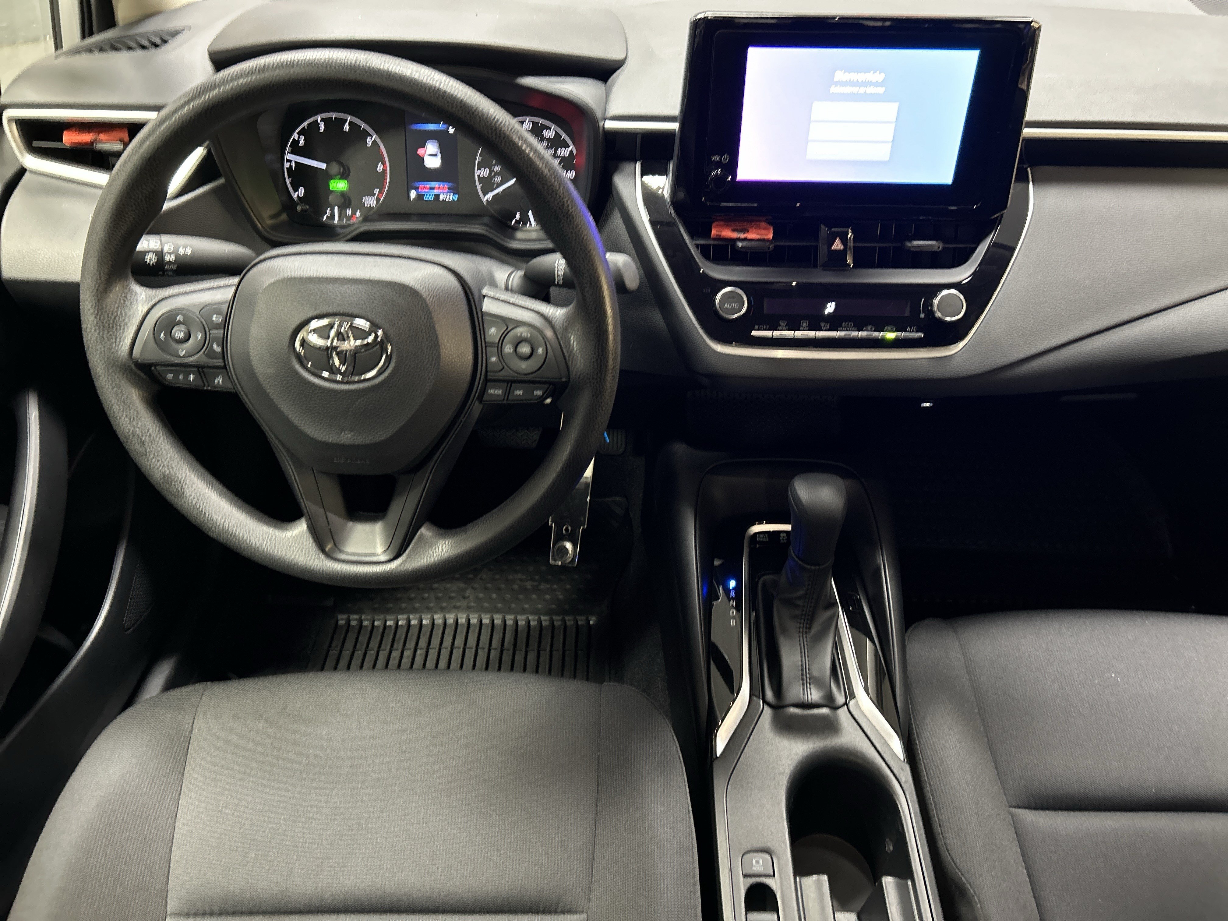Used 2023 Toyota Corolla LE FWD image 30