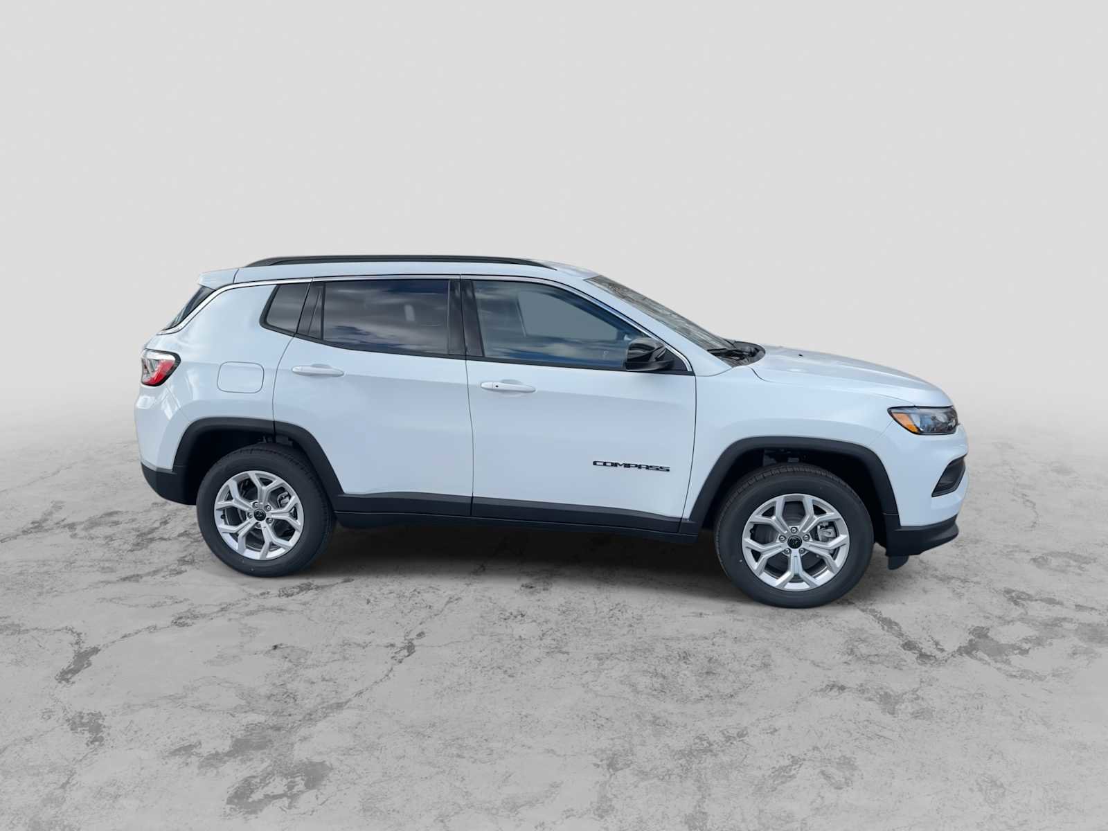 New 2026 Jeep Compass Latitude image 9
