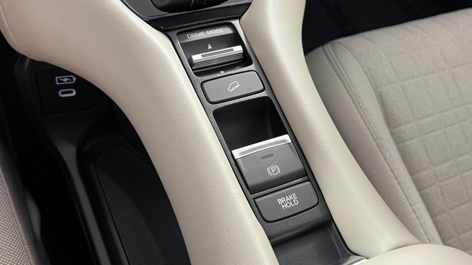 Used 2026 Honda HR-V LX image 25