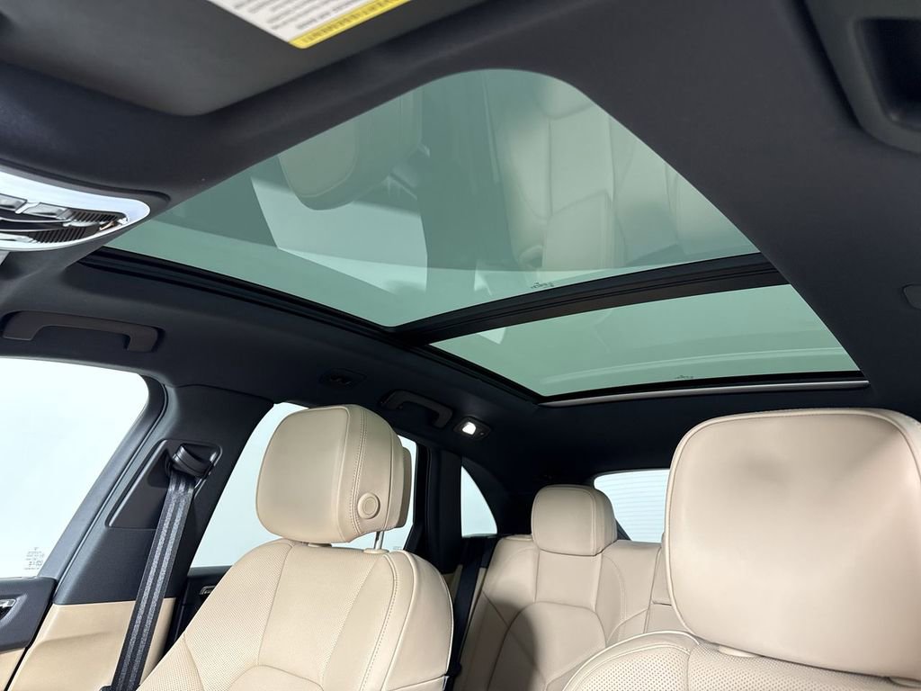 Certified 2025 Porsche Macan image 41