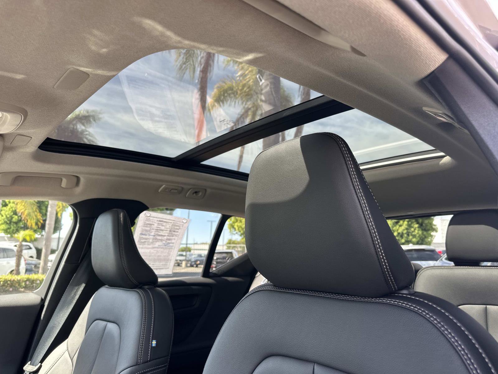 Certified 2026 Volvo XC40 B5 Ultra w/ Climate Package AWD/4WD image 35