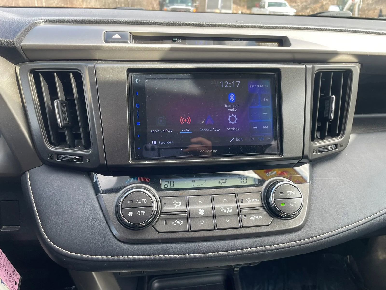 Used 2014 Toyota RAV4 XLE image 12