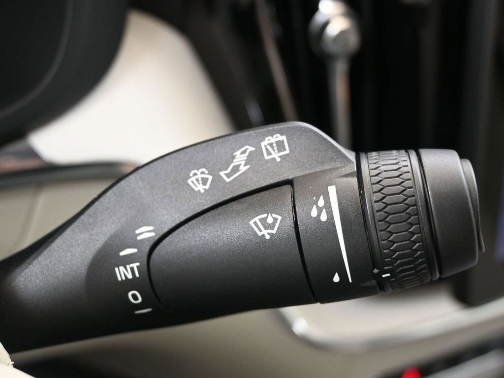 New 2026 Volvo XC60 T8 Ultra image 28