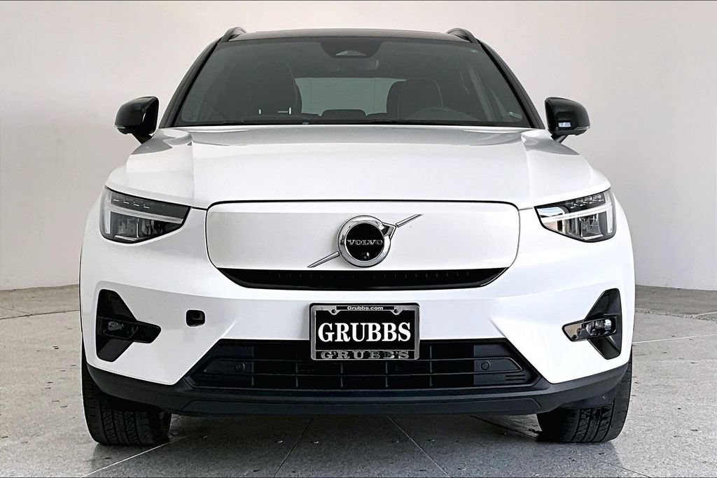 Certified 2023 Volvo XC40 Recharge Plus AWD/4WD image 3