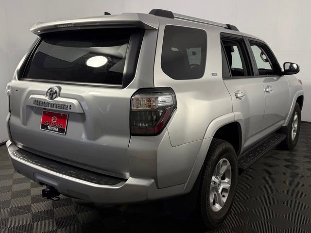 Used 2024 Toyota 4Runner SR5 AWD/4WD image 8