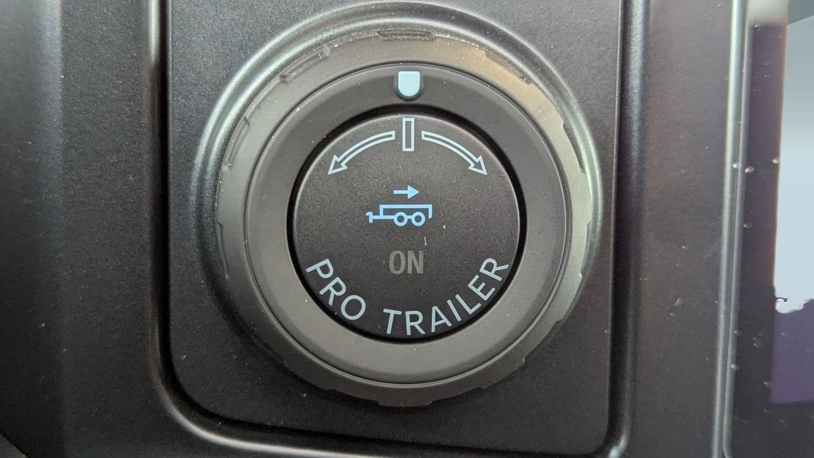 New 2026 Ford F250 Lariat w/ Black Appearance Package image 29