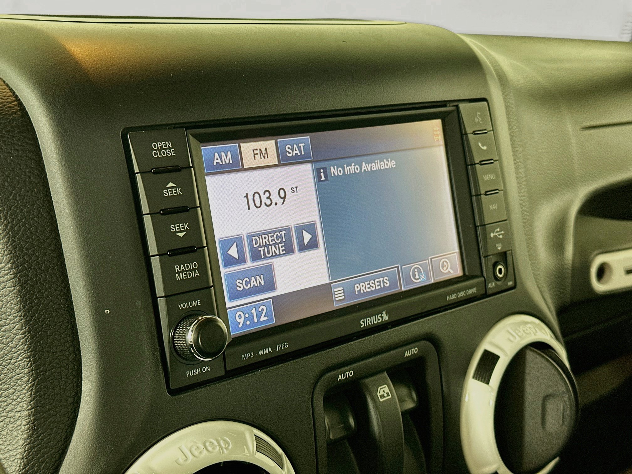 Used 2014 Jeep Wrangler Sahara AWD/4WD image 18