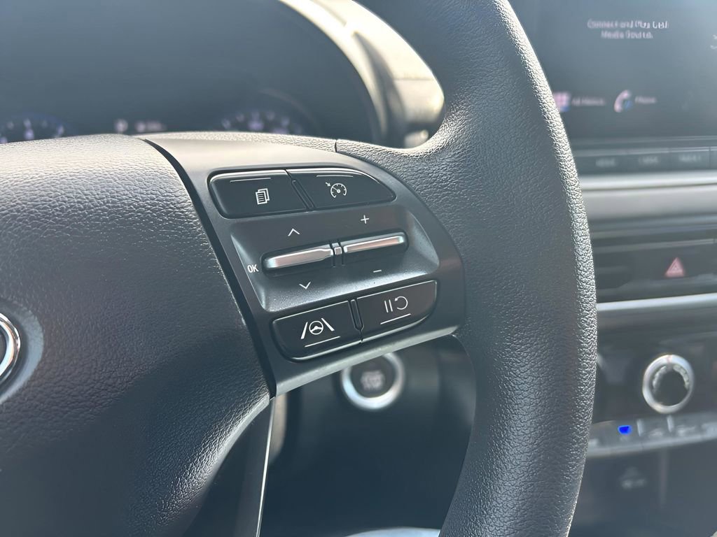 Used 2023 Hyundai Kona SEL w/ Cargo Package image 18