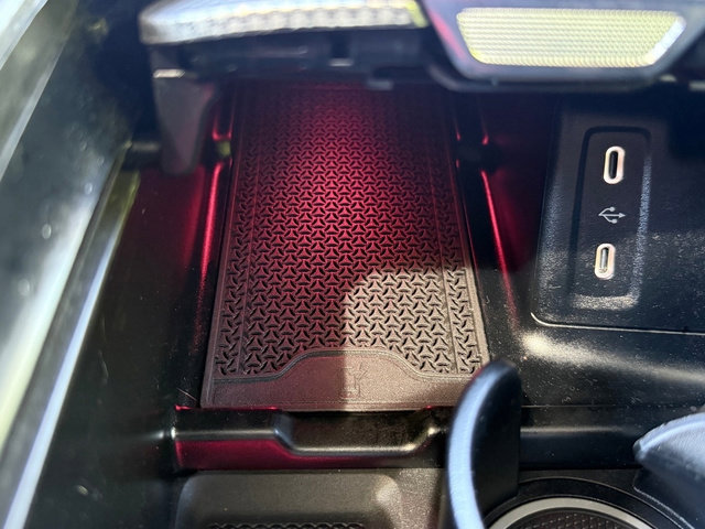 Used 2025 Mercedes-Benz GLC 43 AMG 4MATIC image 36