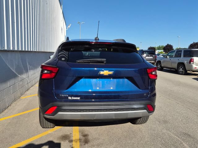 Used 2024 Chevrolet Trax LT FWD image 6