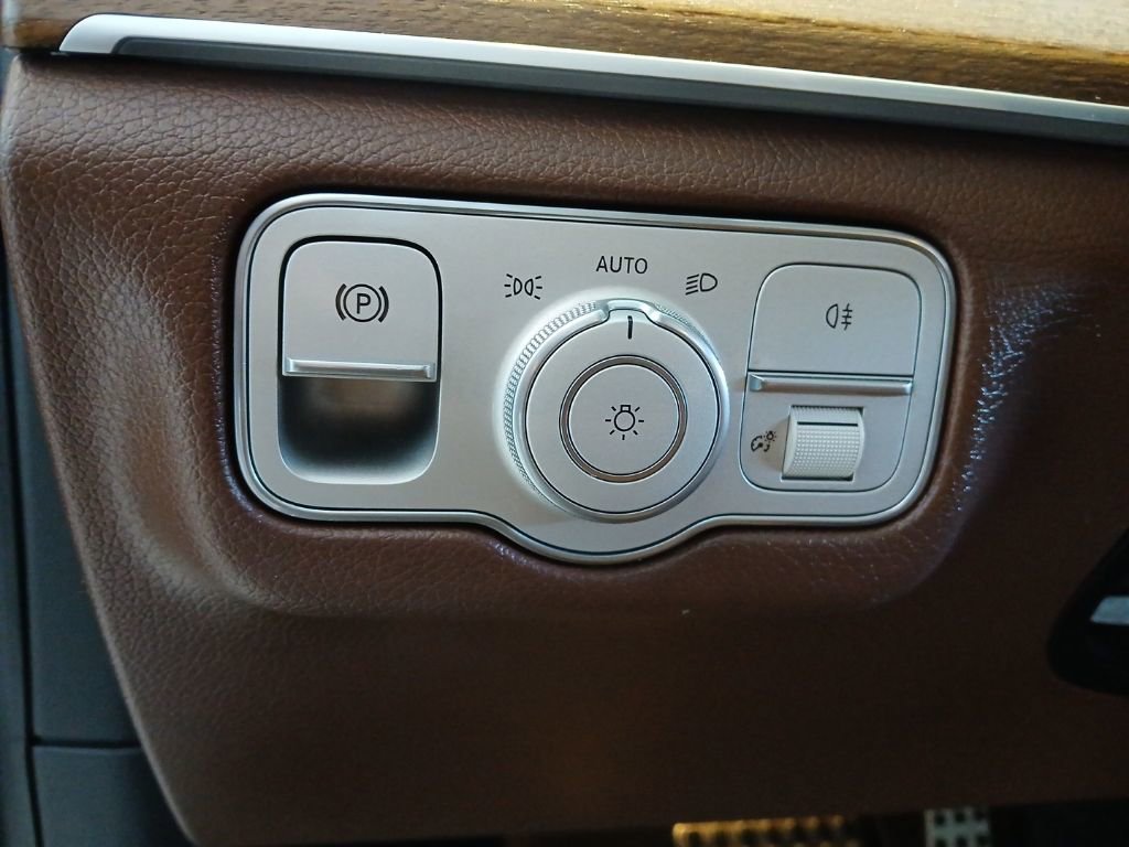 Used 2024 Mercedes-Benz GLS 450 4MATIC image 38