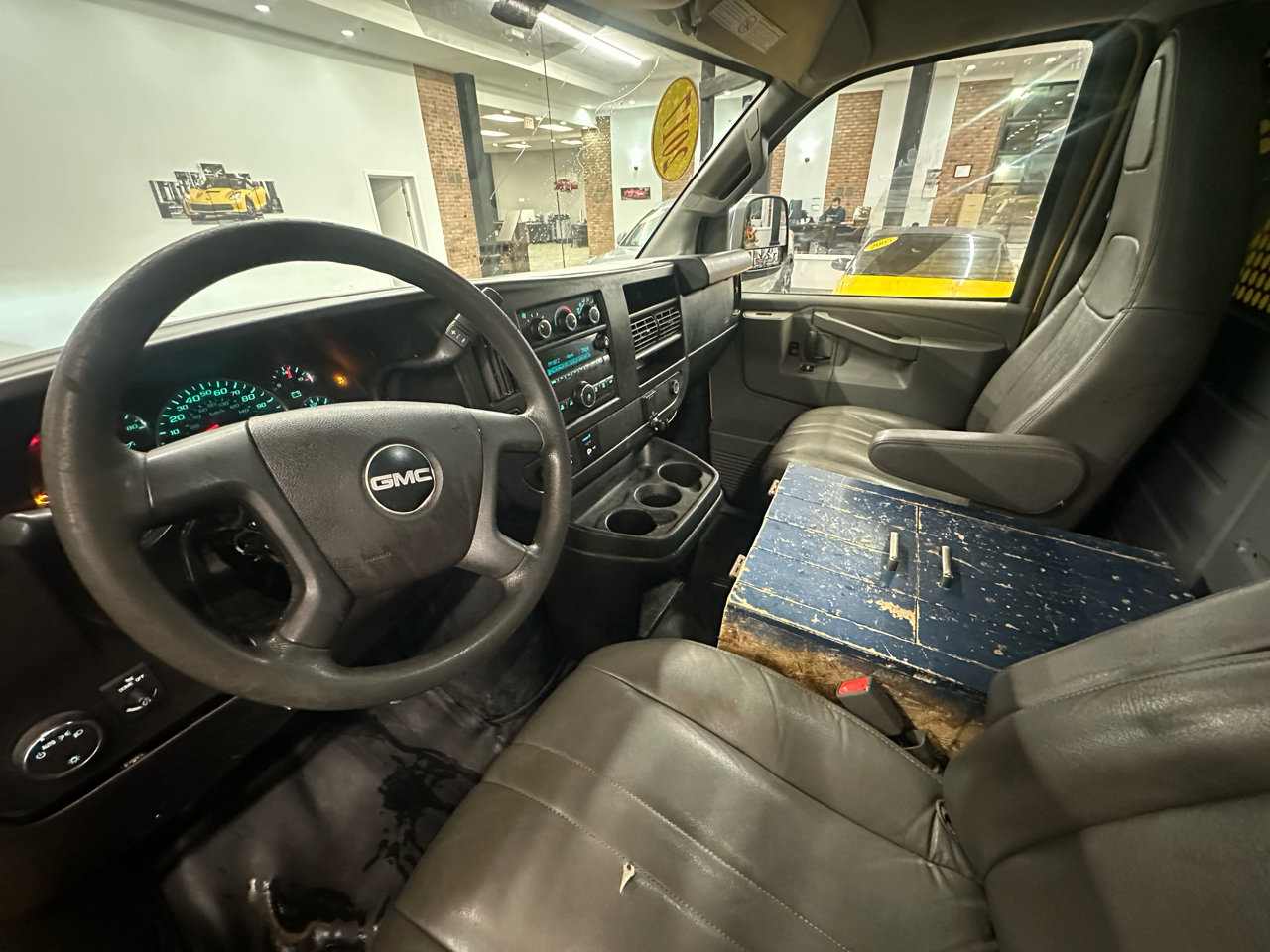 Used 2017 GMC Savana 2500 Extended image 8