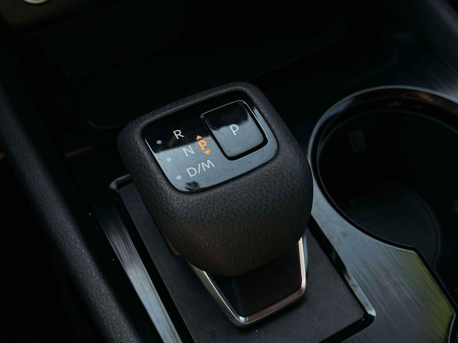 Used 2023 Nissan Rogue S AWD/4WD image 12