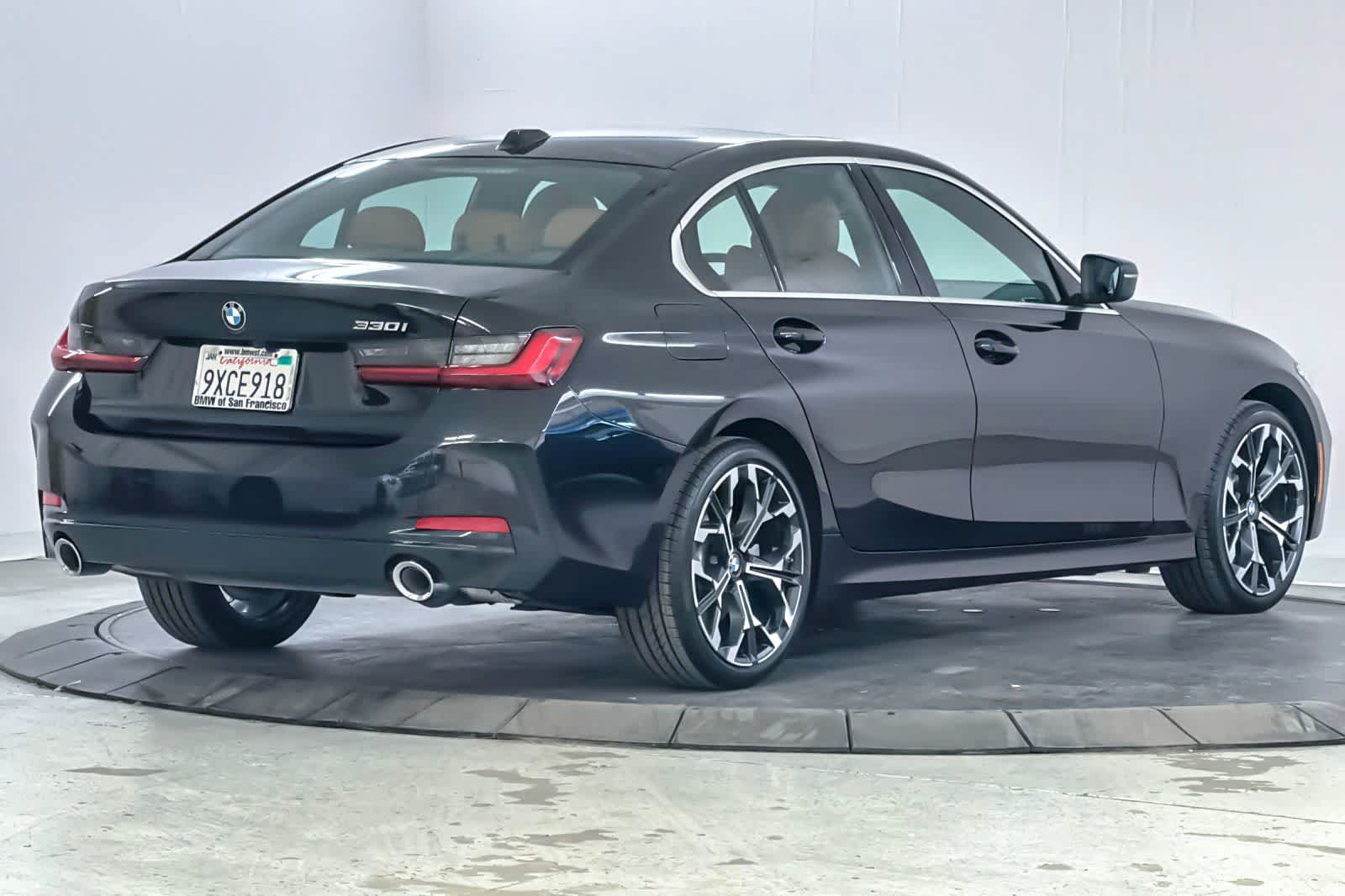 Used 2026 BMW 330i Sedan w/ Premium Package RWD image 2