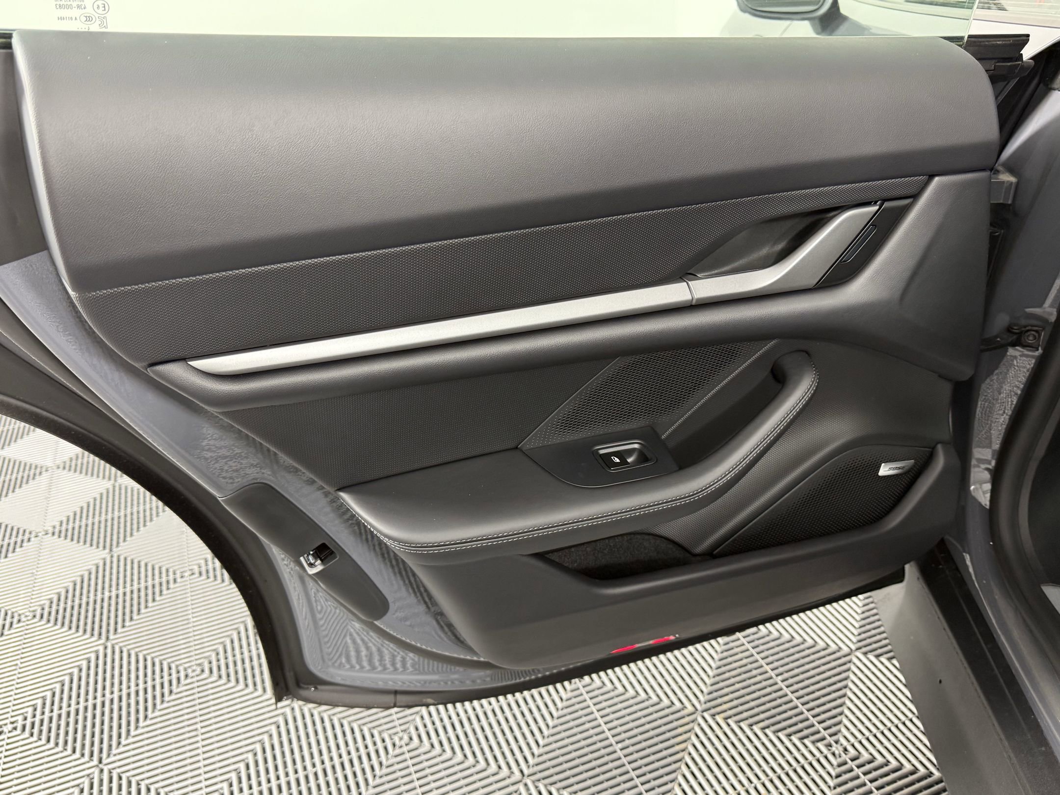 New 2025 Porsche Taycan image 27