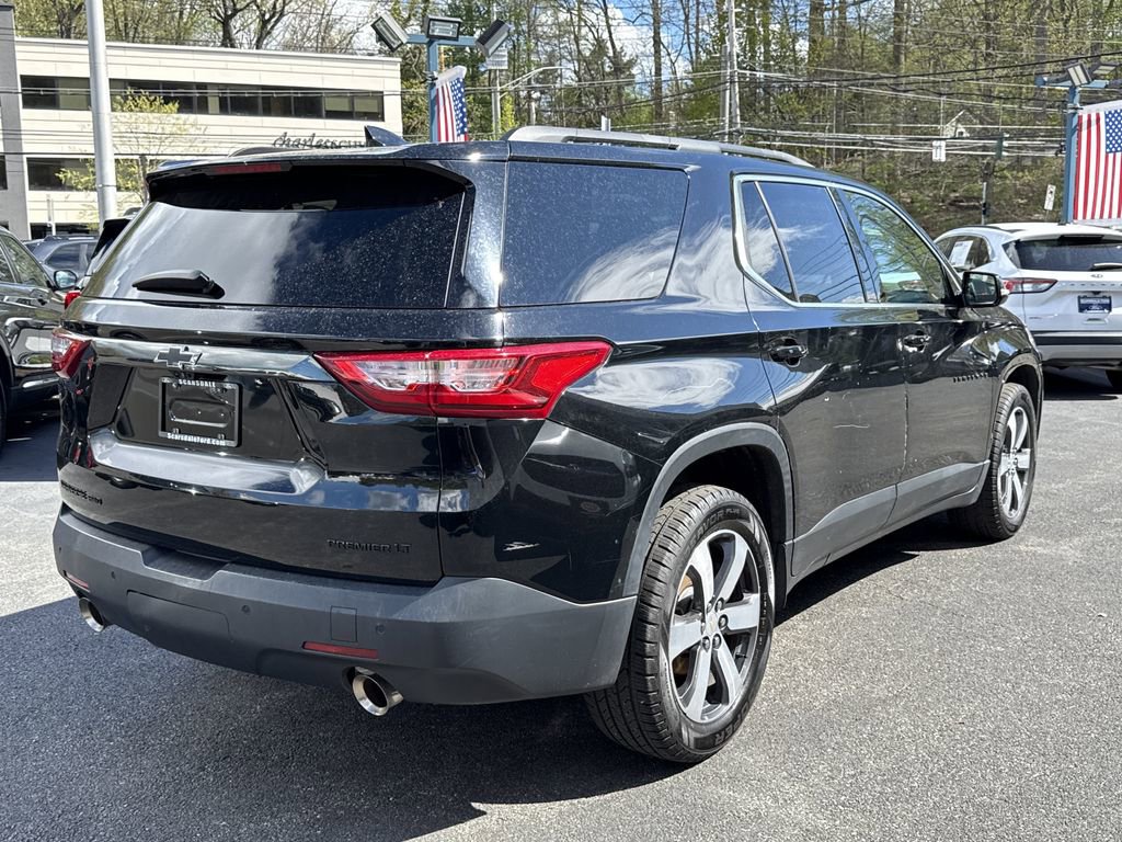Used 2019 Chevrolet Traverse LT w/ LT Premium Package AWD/4WD image 3