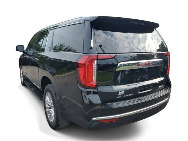 Used 2023 GMC Yukon XL SLT w/ SLT Premium Package RWD image 3