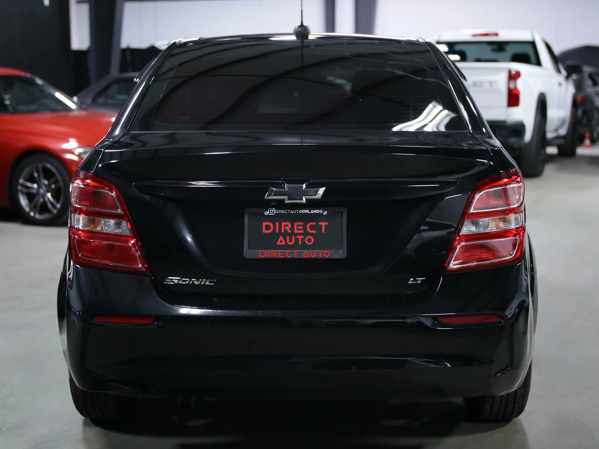 Used 2018 Chevrolet Sonic LT image 9