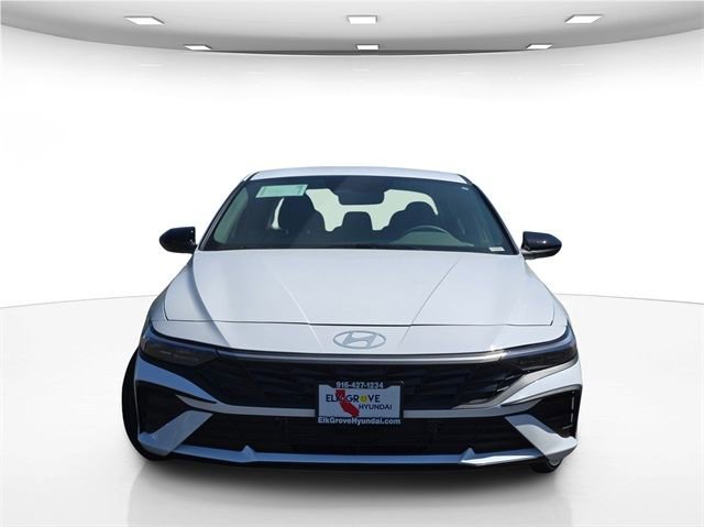 New 2025 Hyundai Elantra SEL image 2