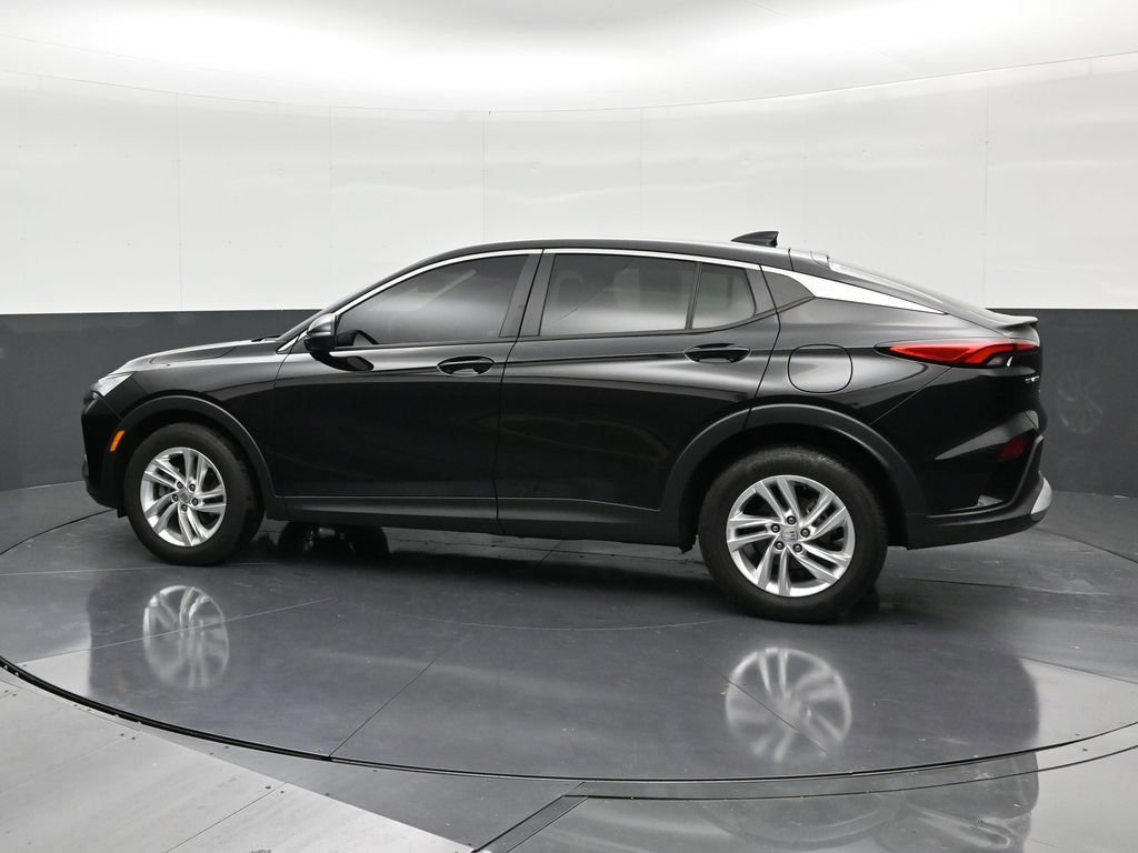 Used 2025 Buick Envista Preferred w/ Convenience II Package FWD image 2