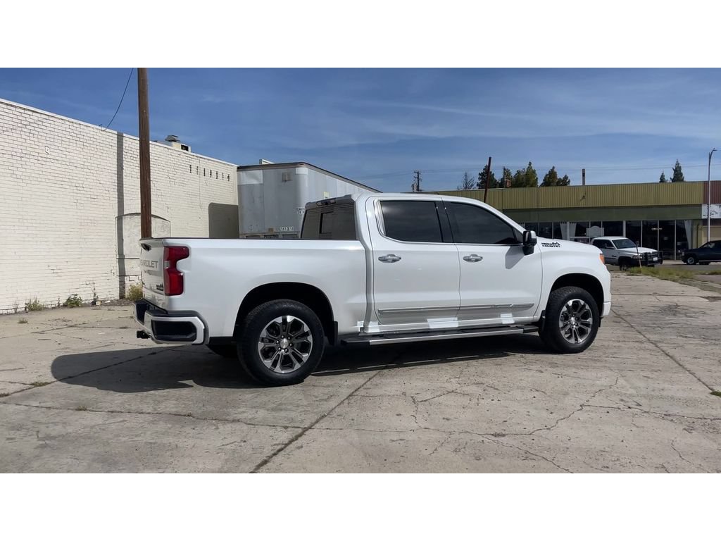 Certified 2023 Chevrolet Silverado 1500 High Country w/ Z71 Off-Road Package AWD/4WD image 3