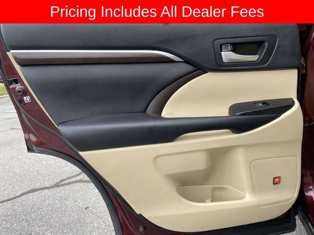 Used 2016 Toyota Highlander Limited FWD image 16