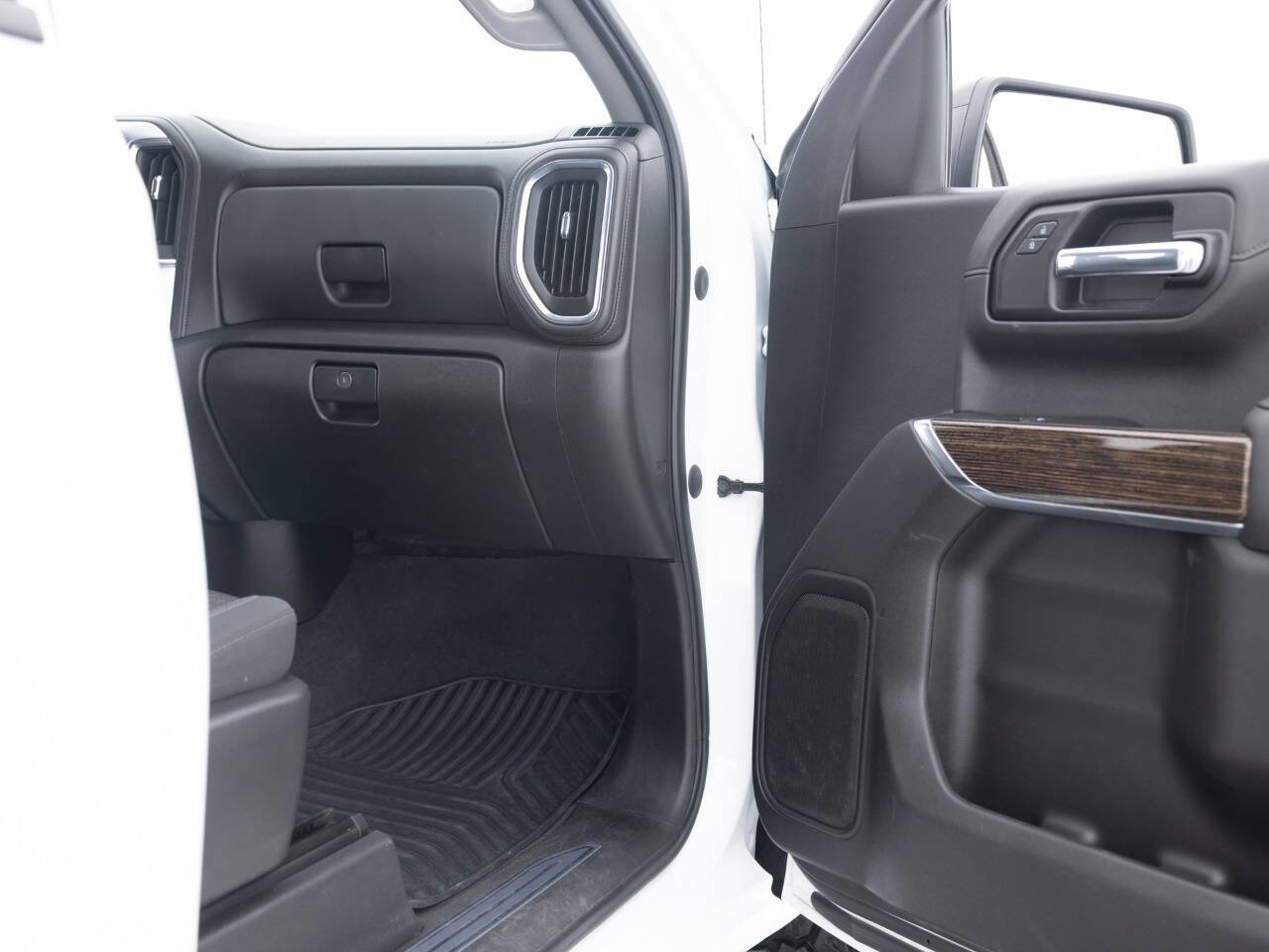 Used 2020 GMC Sierra 1500 Elevation image 32