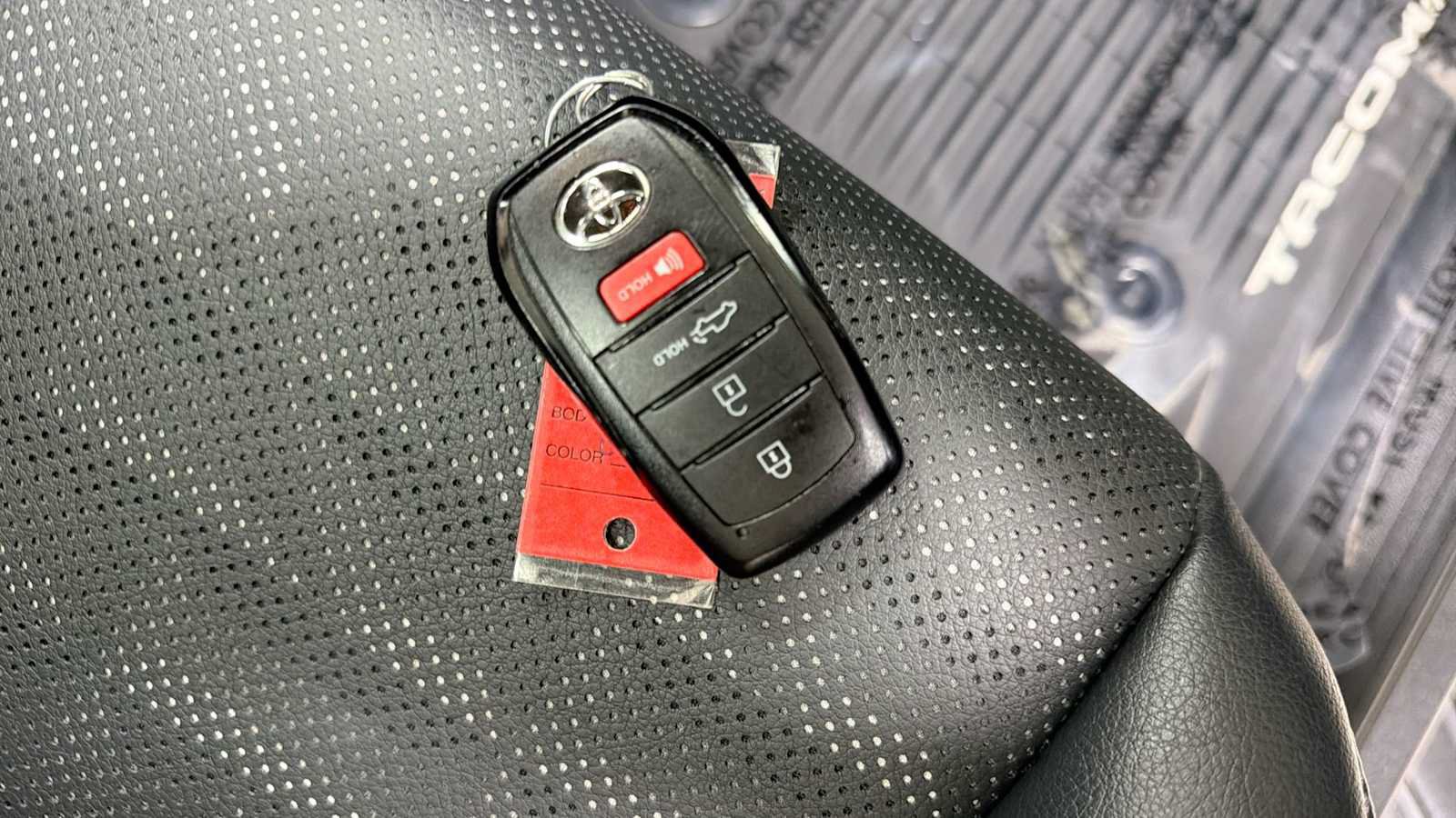 Used 2024 Toyota Tacoma TRD Off-Road w/ TRD Off Road Premium Package AWD/4WD image 32