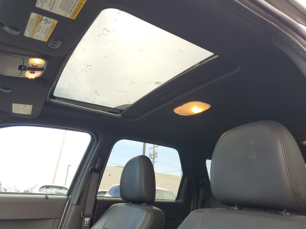 Used 2012 Ford Escape Limited w/ Class II Trailer Towing Pkg AWD/4WD image 10