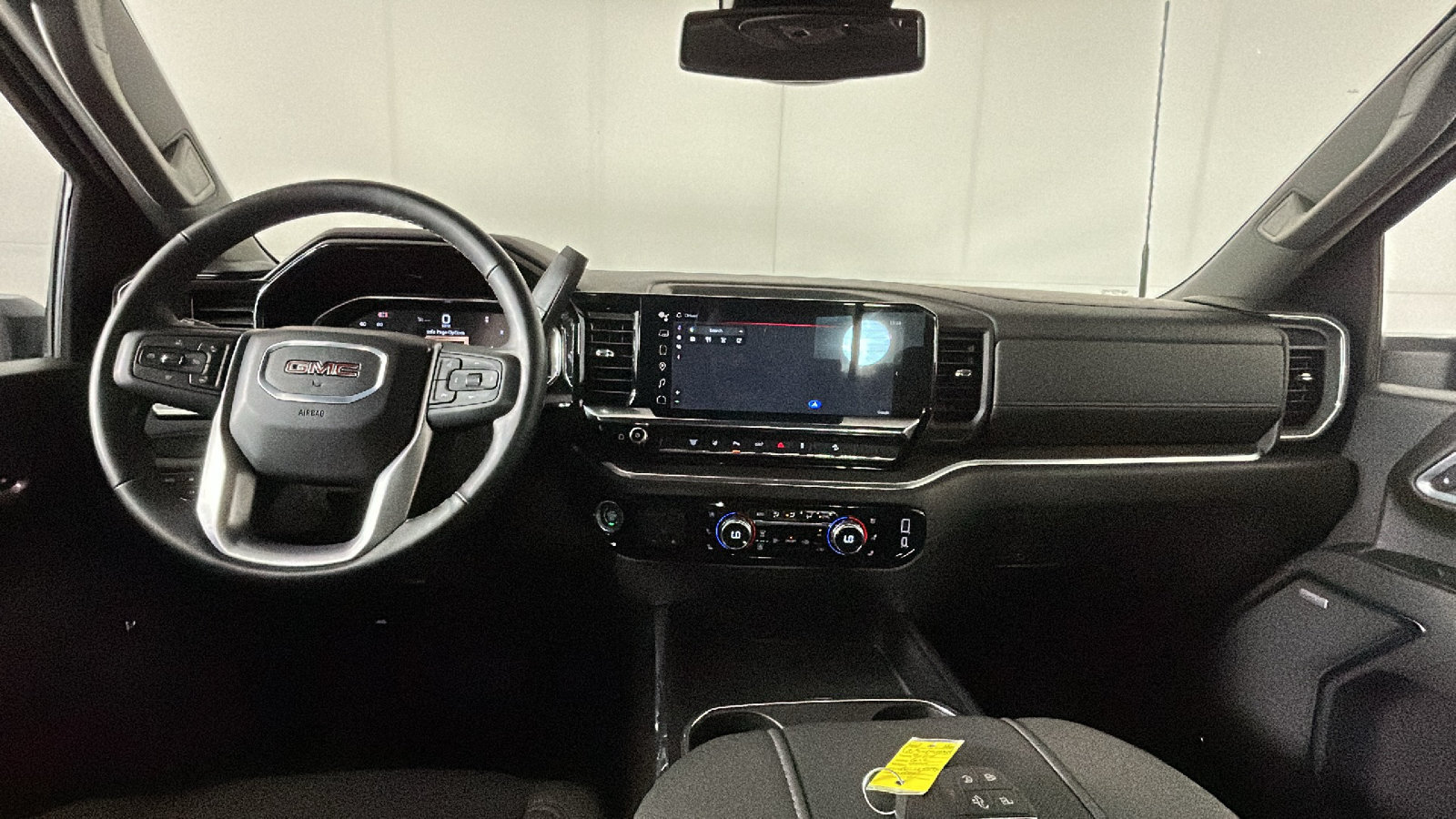 Used 2024 GMC Sierra 2500 SLT w/ SLT Premium Package AWD/4WD image 32