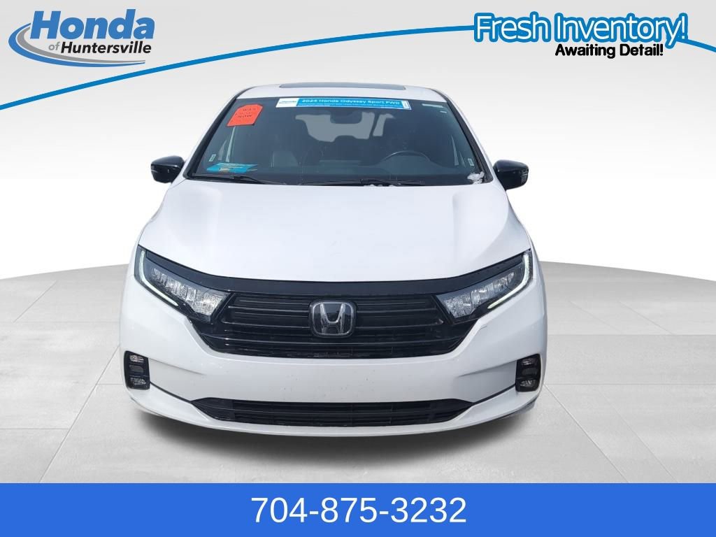 Used 2024 Honda Odyssey Sport image 3