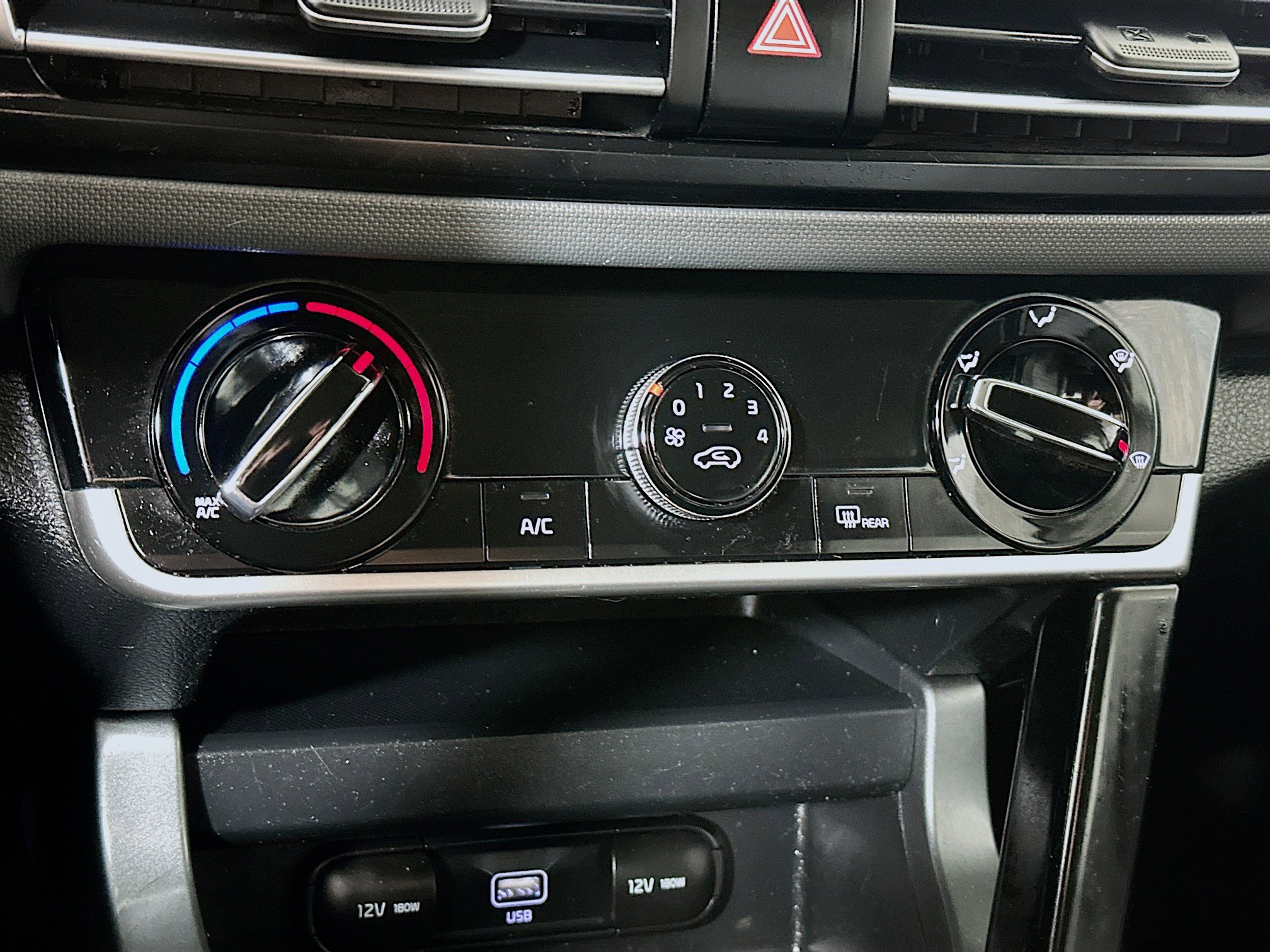 Used 2021 Kia Seltos LX image 15