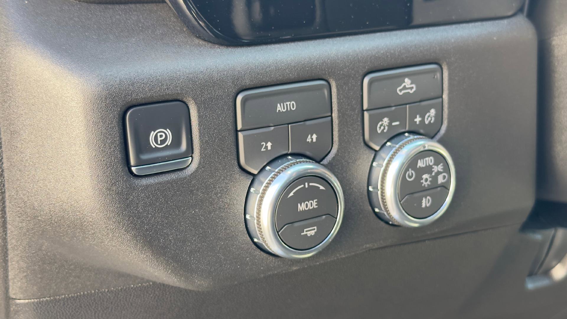 Used 2026 GMC Sierra 1500 Elevation image 13